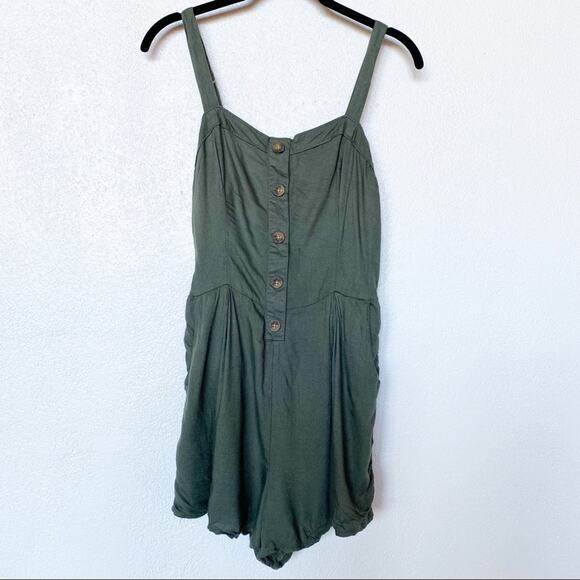 Hollister Green Button Sleeveless Romper Size Medium - Picture 1 of 9